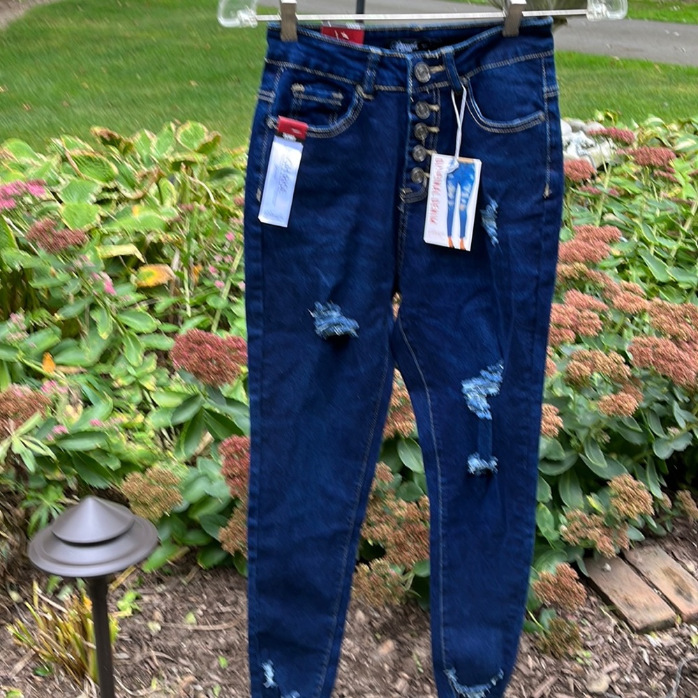 Juniors size 3 Special One skinny jeans NWT women’s